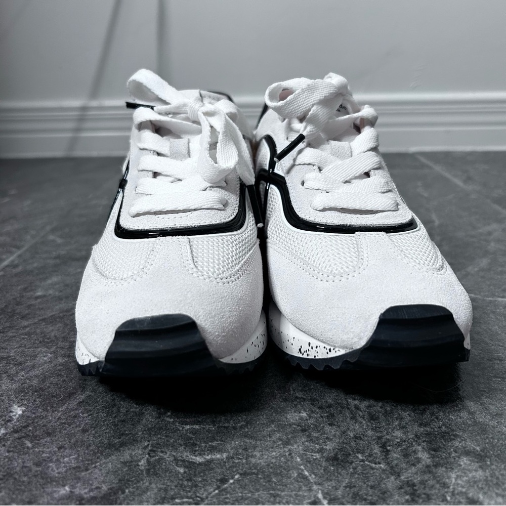 Kate Spade White and Black Brigitte Runner Tennis Shoe Size 7.5 B Retro Style - Picture 4 of 15
